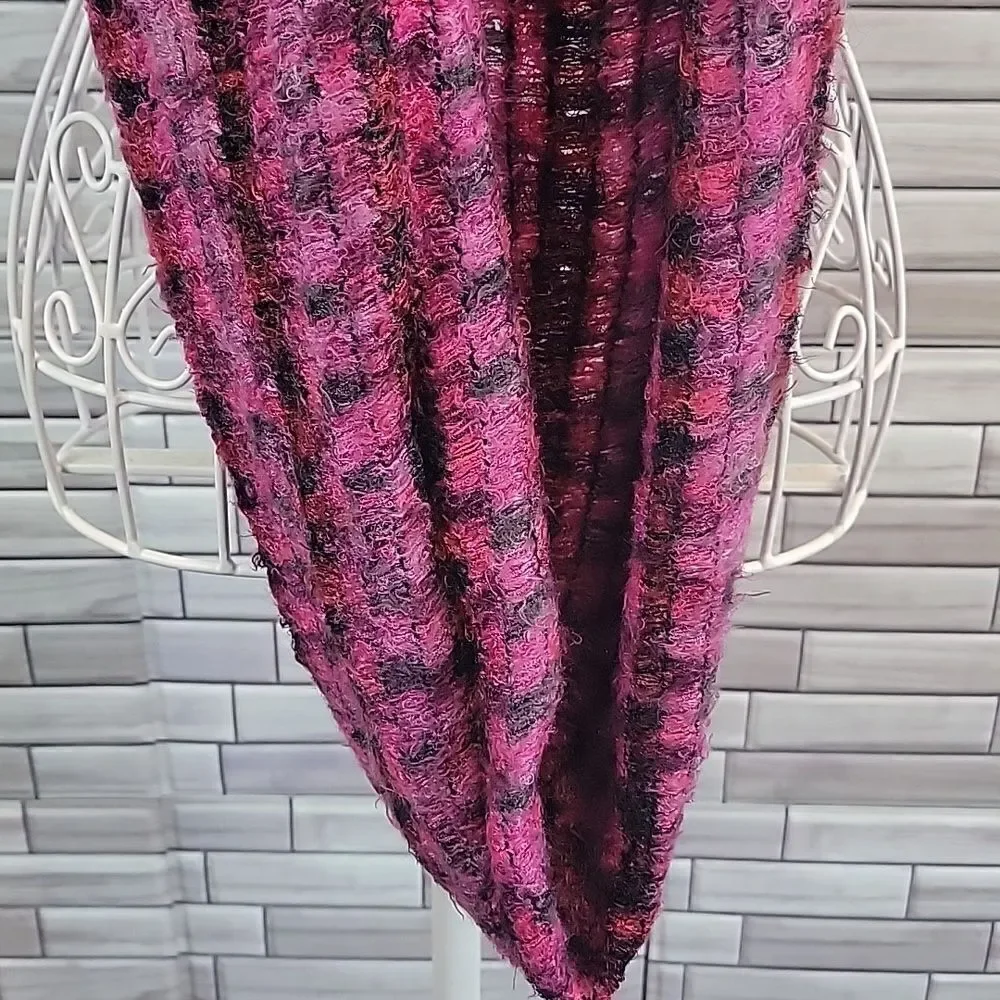 Unbranded fuscia and black infinity scarf One Size